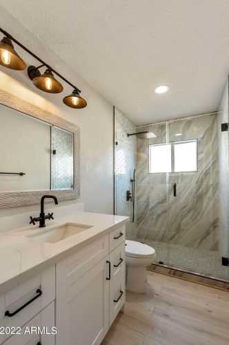 7008 11th Way, Phoenix AZ  85020-5313 exterior