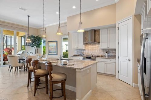 16795 Cabreo Dr, Naples FL 34110-3271 exterior