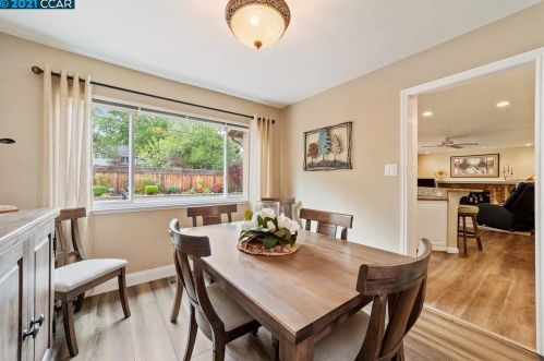 907 Hastings Dr, Concord CA 94518-3821 exterior