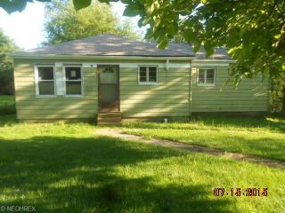 194 Taylor Rd, Cleveland, OH 44146-3850
