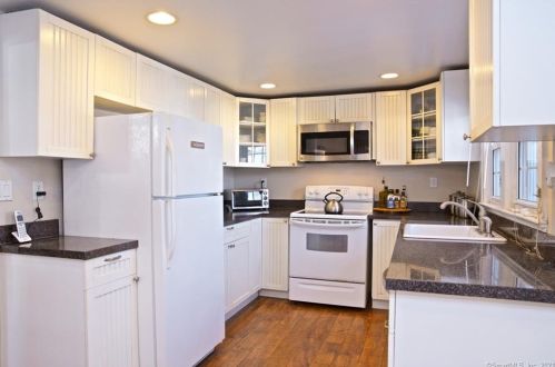 50 County St, Norwalk, CT 06851-4315