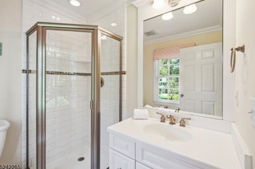 40 Linden Ln, Chatham Township NJ 07928-1654 exterior