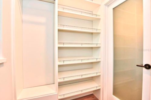 940 Alba Dr, Orlando FL 32804-7212 exterior