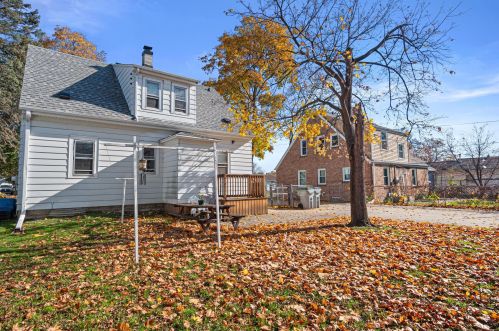 5945 40, Milwaukee WI 53208-3745 exterior