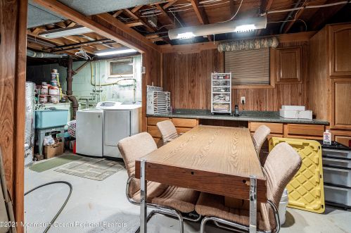 126 Lancaster Rd, East Freehold NJ 07728-3111 exterior