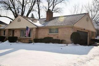 8531 Wisconsin Ave, Milwaukee WI  53226-3507 exterior