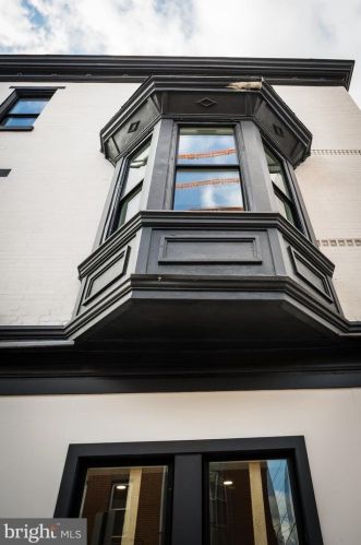 1500 Dickinson St, Philadelphia PA 19146-4757 exterior