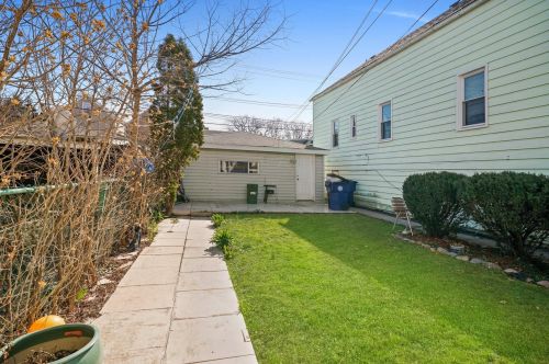 1307 50 Ct, Chicago IL 60804-1338 exterior