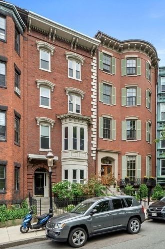 10 Monument Sq, Boston MA  exterior