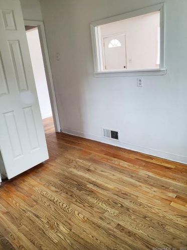 80 Middle Tpke, Manchester CT 06040-4209 exterior