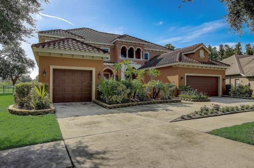 19214 Climbing Aster Dr, Tampa, FL 33647-3586