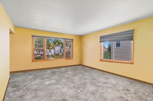 3725 Kansas Ave, Milwaukee, WI 53207-4081