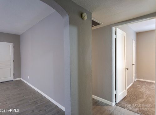 2611 Augusta Ave, Phoenix AZ 85021-7084 exterior