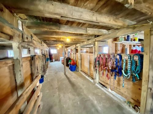 133 Hebron Tpke, Exeter CT 06249-2507 exterior