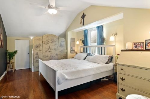 5908 Elston Ave, Chicago IL 60646-5508 exterior