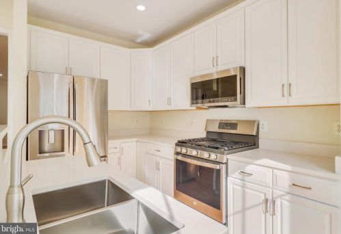 8517 Cameron St, Silver Spring MD 20910-3466 exterior