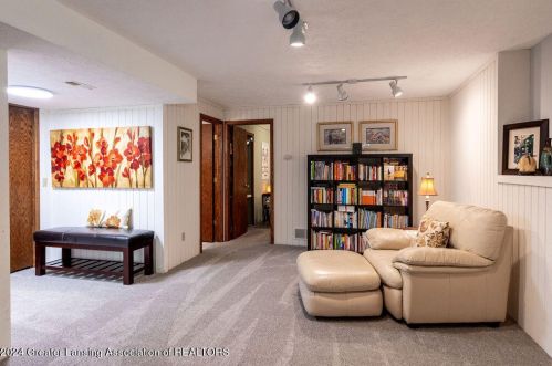 2430 Burcham Dr, East Lansing MI 48823-7246 exterior