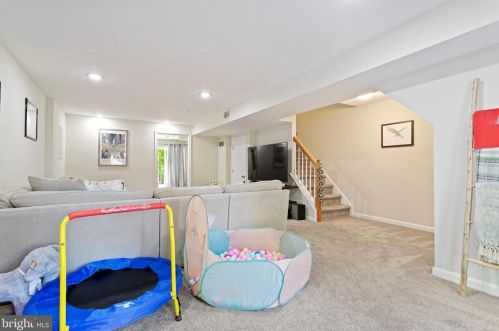 15 Linda Ln, Chester PA 19014-1870 exterior