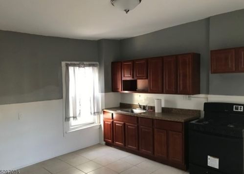 5 Joyce St, Town Center NJ 07052-5221 exterior