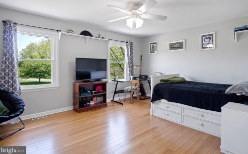 166 Commissioners Rd, Harrison Township NJ 08062-3250 exterior