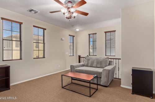 2376 Dusty Wren Dr, Phoenix AZ  85085-7032 exterior