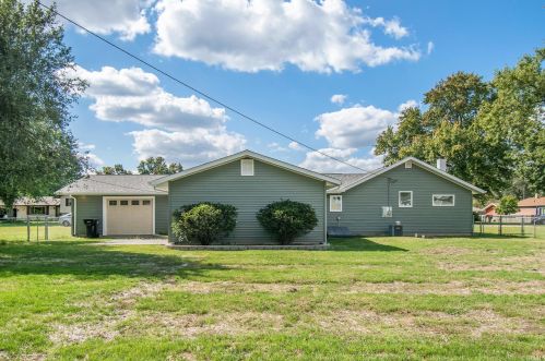 56450 Ellen Ave, Mishawaka IN 46545 exterior