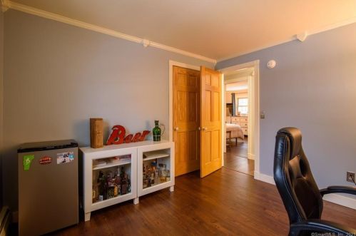 16 Seagrave St, Killingly CT 06239-4129 exterior