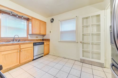 8748 Dorchester Ave, Chicago IL 60619-7010 exterior