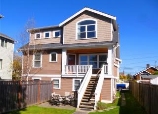 3506 29 Ave, Seattle WA  98146-3458 exterior