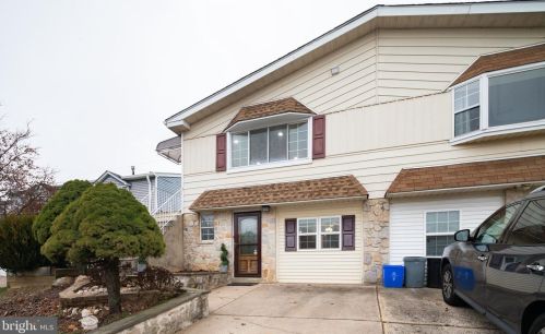 8122 Dorcas St, Philadelphia PA 19111-4112 exterior