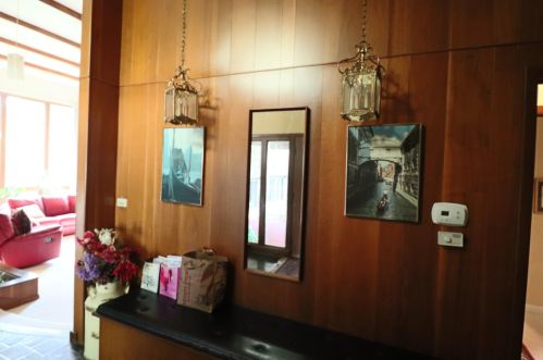 9235 Thrush Ln, Milwaukee WI 53217-1376 exterior