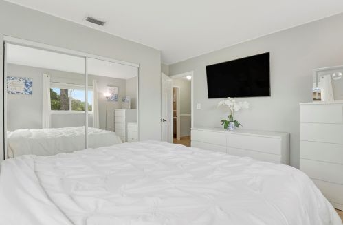 526 Ferris Dr, Fort Pierce FL 34983-8630 exterior