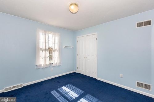 416 Lexington Way, Littlestown PA 17340-1567 exterior