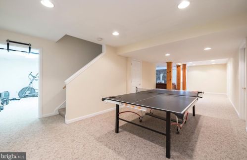 30 Hershey Dr, Pottstown PA 19465-8137 exterior