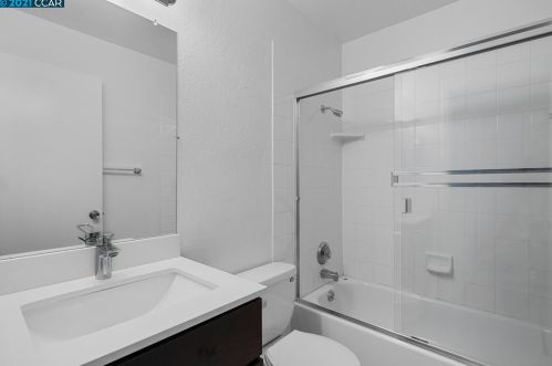 359 Scottsdale Rd, Concord CA 94523-5113 exterior