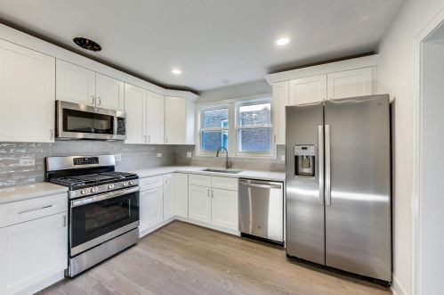 6416 Raven St, Chicago IL  60631-2516 exterior