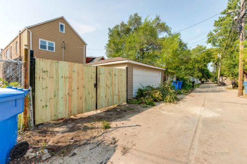 3048 80th St, Chicago IL  60617-1437 exterior