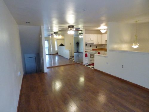 9082 Park Plaza Ct, Milwaukee, WI 53223-2124