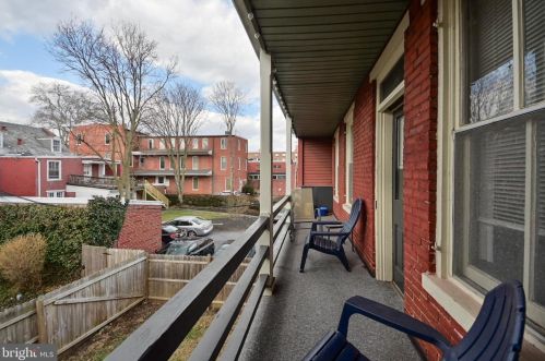 113 Walnut St, Lancaster PA 17602-2451 exterior