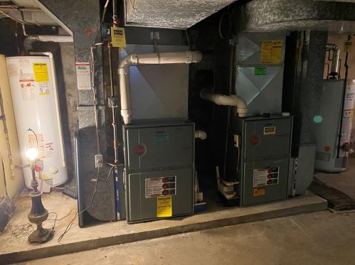 5704 Hampton St, Pittsburgh PA 15206-1618 exterior