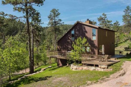 4928 Lofty Pne Rd, Summerset SD  57718-7101 exterior