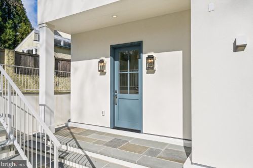 4526 Hawthorne St, Washington DC 20016-3570 exterior