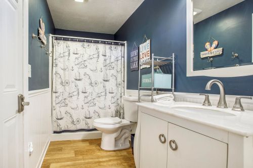 1216 Frst Dr, Kalamazoo MI 49002-6318 exterior