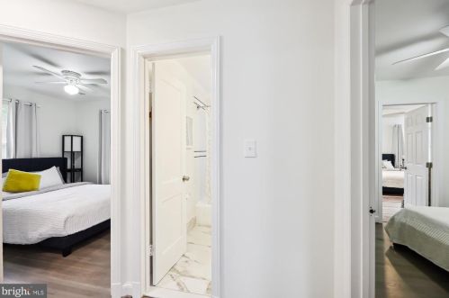 5117 Mount Vernon Memorial Hwy, Alexandria VA  22309-3319 exterior