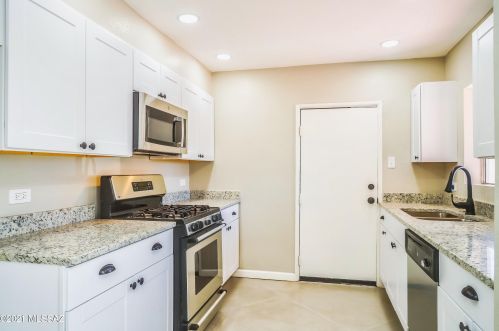 4137 1 St, Tucson AZ 85711-1510 exterior