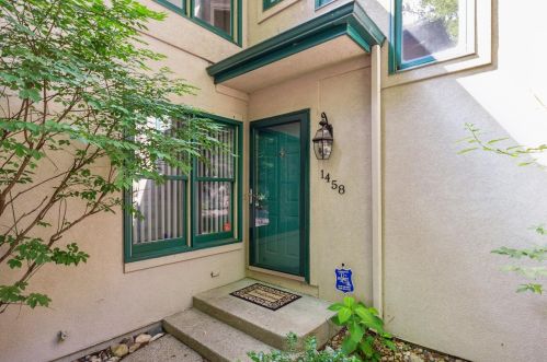 1458 Bridge Water Way, Mishawaka, IN 46545-4038