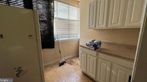 225 Cromwell Ter, Washington DC 20002-1029 exterior