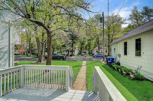 247 Frst Ave, Middletown NJ 07748-5720 exterior