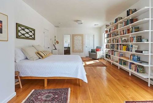 20 Old Post Rd, Red Hook NY 12571-2219 exterior