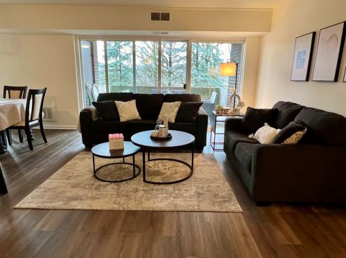 4204 Charlemagne Cir, Pittsburgh PA  15237-2912 exterior